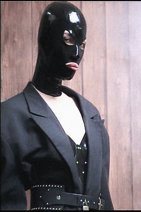 Rubberist Hood